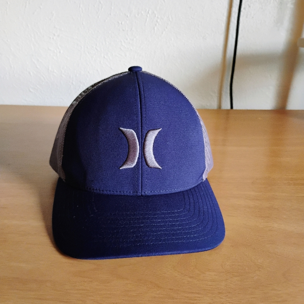 Hurley Snapback Trucker Hat